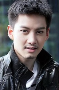 披查亚·尼迪裴善官