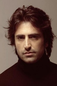 马赫桑·科米兹古