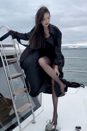 婚后妻子玩脱了，后来下跪求我